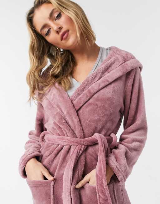 Pink fleece shop dressing gown