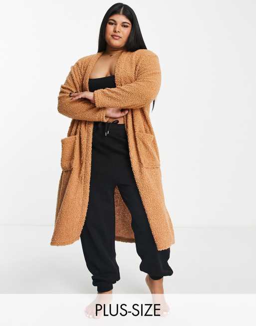 Brave Soul Plus – Rach – Lounge-Strickjacke in Camel