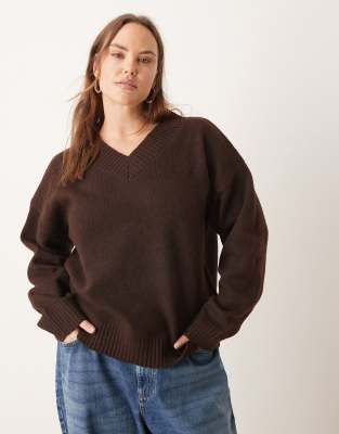 Brave Soul Plus - Weicher Pullover in Schokobraun mit V-Ausschnitt-Brown