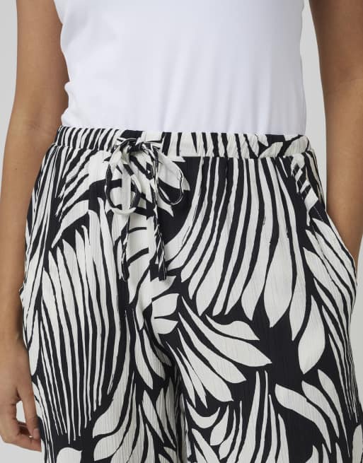 Brave Soul Printed wide leg trousers in black, 3 of 4