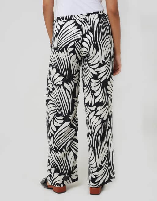 Brave Soul Printed wide leg trousers in black, 4 of 4