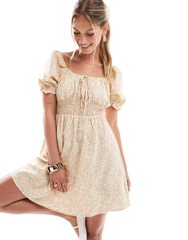 Brave Soul - puff sleeve smock dress with hair scrunchie in cream ditsy print