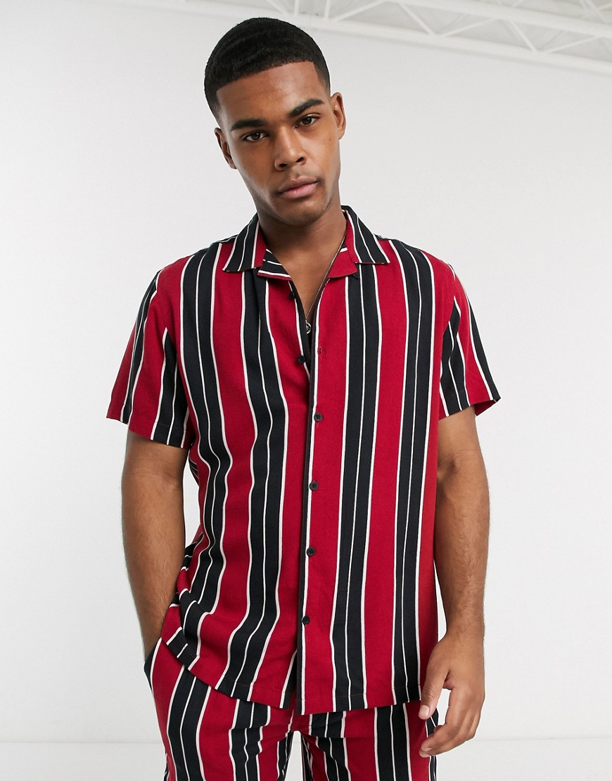 Brave Soul – Randig kortärmad skjorta med platt krage, del av set-Röd