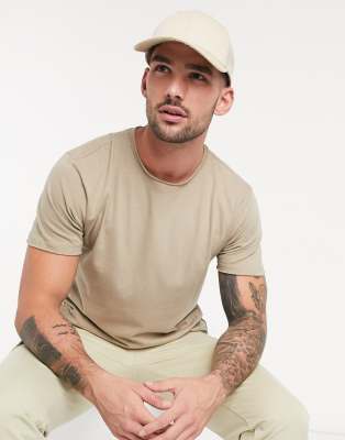 Brave Soul Brave Soul raw edge t-shirt in stone-Neutral