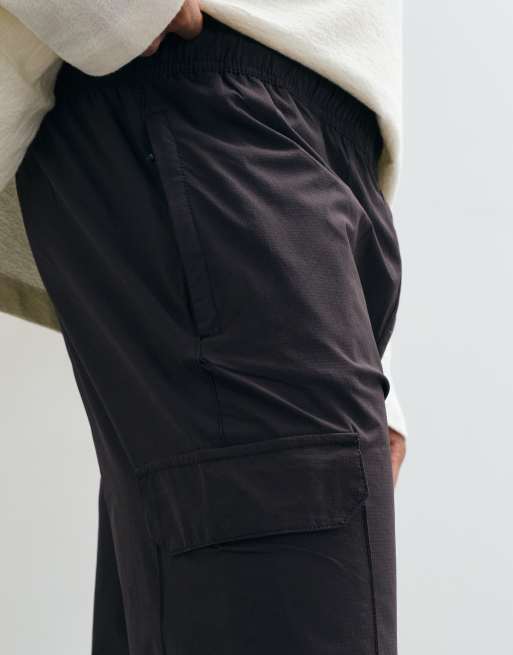 Brave Soul ripstop cargo trousers with elasticated waist in charcoal, 3 of 5