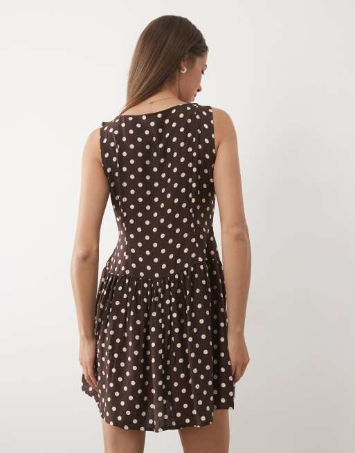 Brave Soul - Robe courte boutonnée à pois avec encolure bateau et taille basse - Marron, 2 de 4