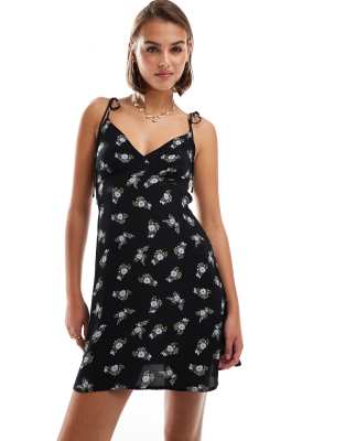 Robe Noire River Island Taille 10 - Motif Fleuri, Manches Nouées, Longueur Mini - Occasion Très Bon état