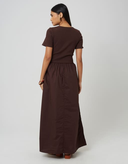 Brave Soul - Robe longue en jersey et popeline mélangés à col ras de cou - Chocolat, 3 de 4