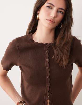 Brave Soul Scallop Edge Short Sleeve Cardigan In Brown