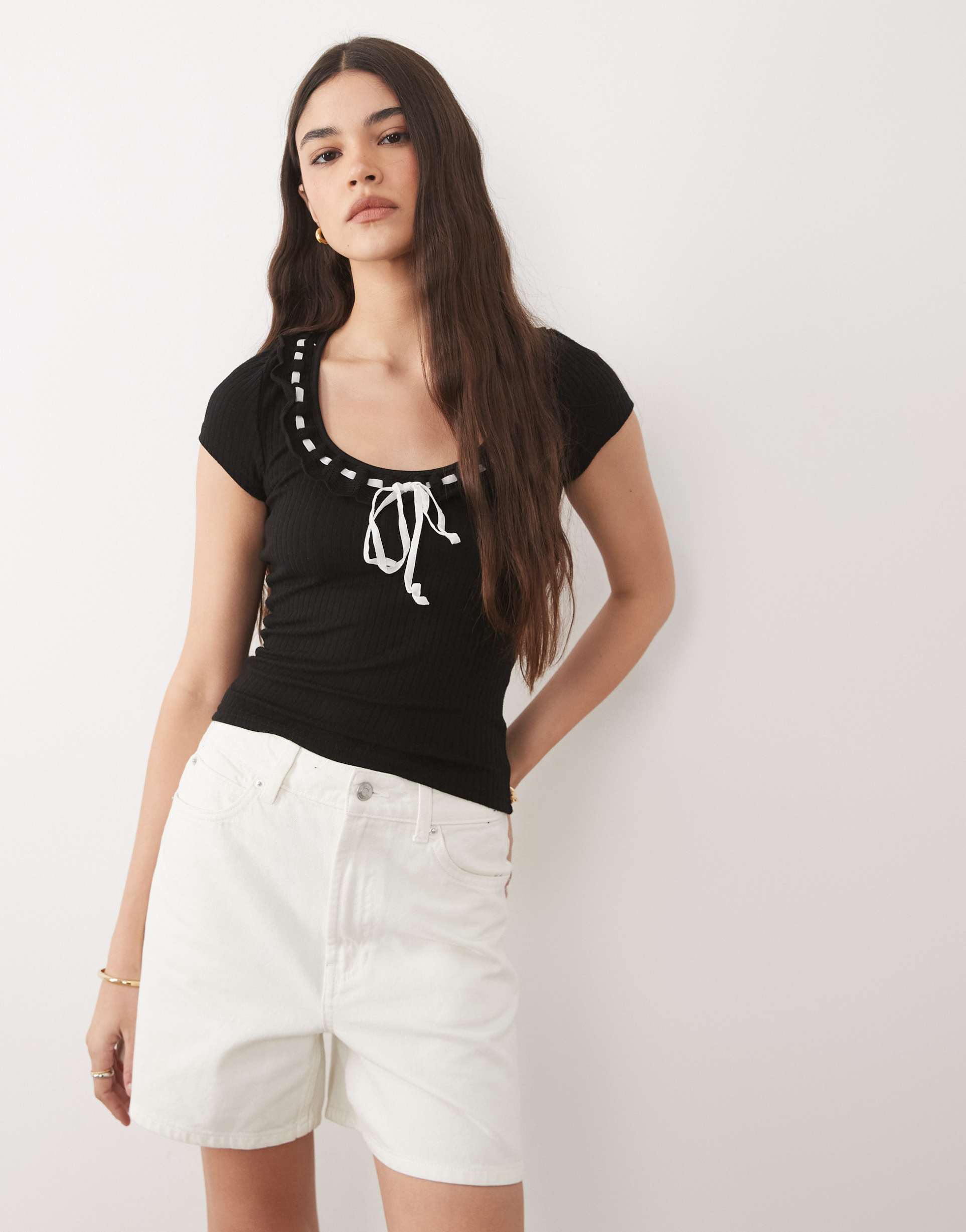 brave soul scoop neck ribbed jersey t-shirt with bow detail in black
