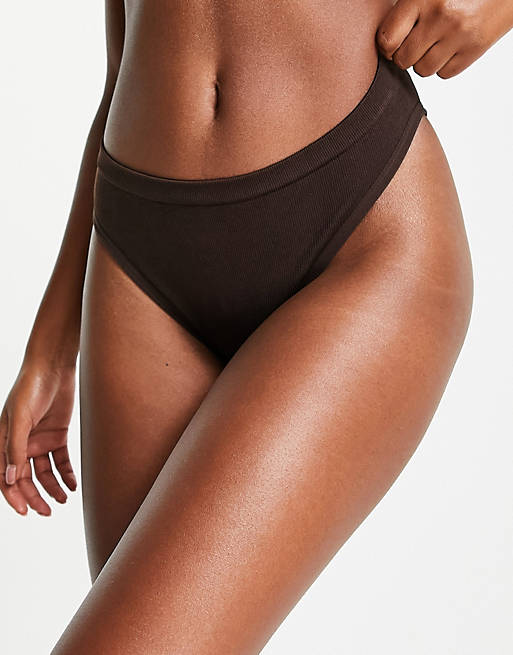 Brave Soul seamless thong in chocolate