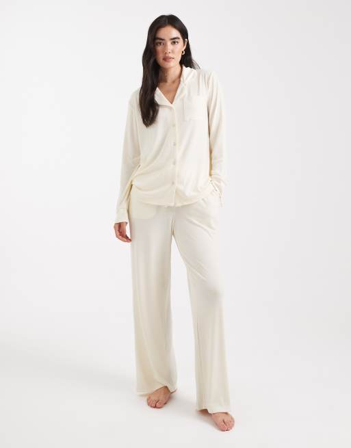 Brave Soul - Set pigiama morbidissimo con camicia abbottonata e pantaloni color crema