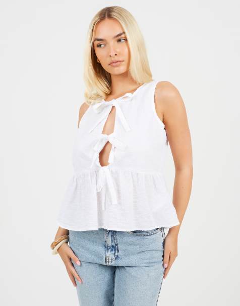 Brave Soul Shirred tie front vest in white