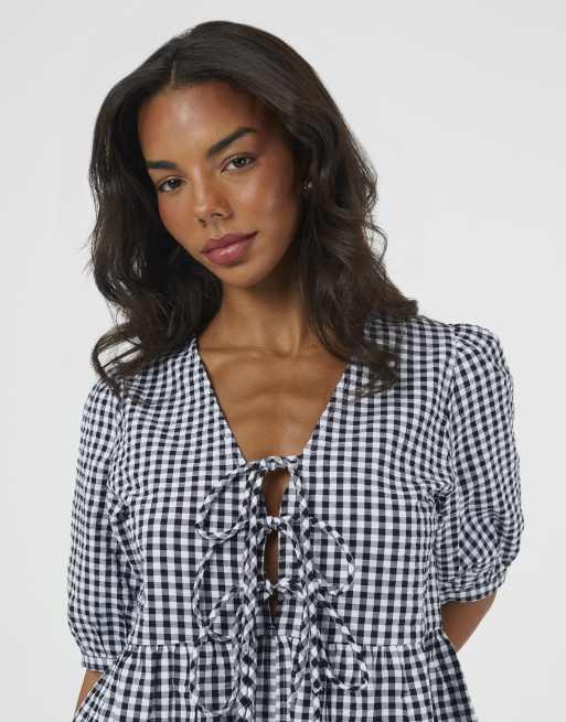 Brave Soul Short puff sleeve gingham tie front blouse in black, 4 of 4