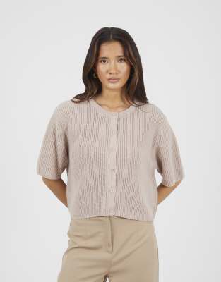 Brave Soul Short sleeve crew neck fisherman knit cardigan in beige-Neutral