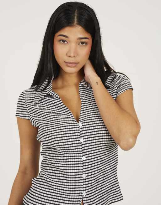Brave Soul Short sleeve gingham collared top in black, 4 of 4