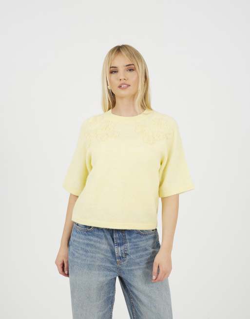 Brave Soul Short sleeve jumper with floral embroidery in yellow, 3 of 4
