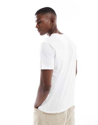 Brave Soul Midweight Short Sleeve T-shirt In White