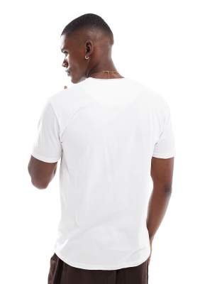 Brave Soul Short Sleeve T-shirt With Raw Hem In White