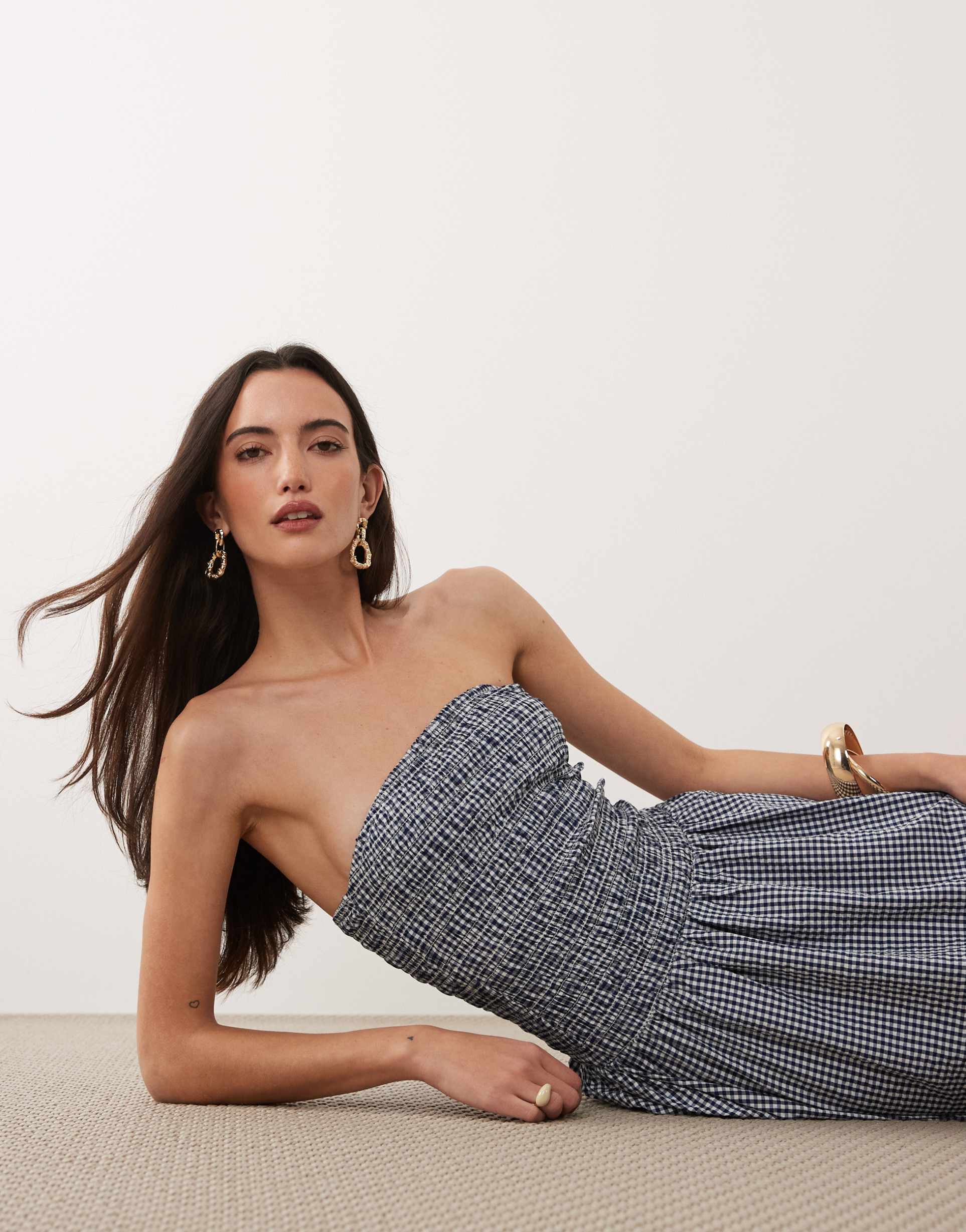 brave soul strapless midi dress with shirred bodice in blue and white gingham plaid
