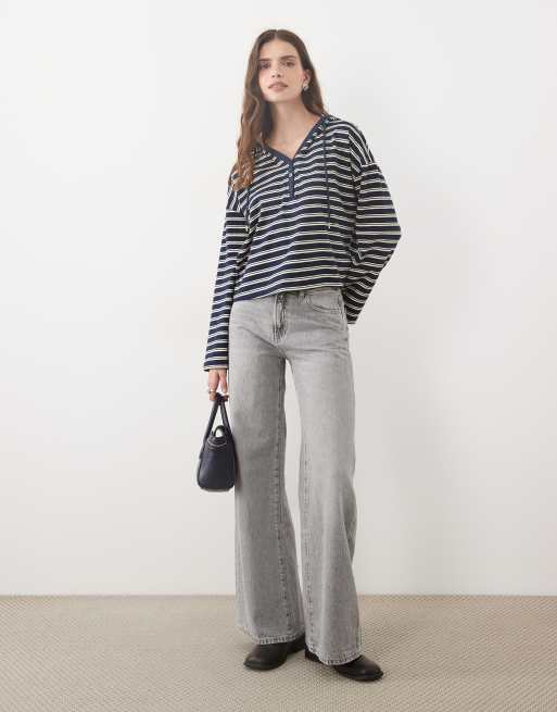 Brave Soul stribet hættetop med henley-hals i navy og creme, 2 af 4