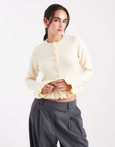 Brave Soul – Strickjacke in Buttergelb mit Rundhalsausschnitt und Rüschen an Bündchen und Saum - view 1