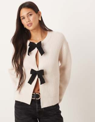 Brave Soul - Strickjacke in Creme mit Samt-Schleifen-Detail-Weiß