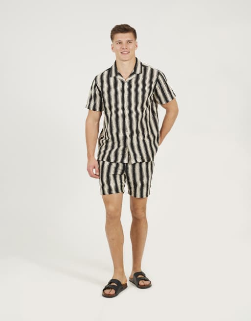 Brave Soul Striped revere collar shirt in black, 3 of 4