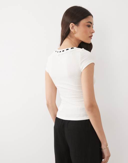 Brave Soul - T-shirt bianca in jersey a coste con scollo rotondo e fiocco, 4 di 4