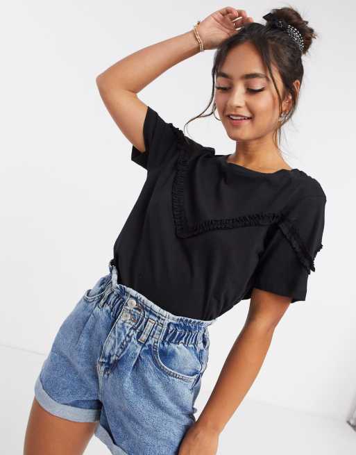 Brave Soul - T-shirt nera con volant sul davanti