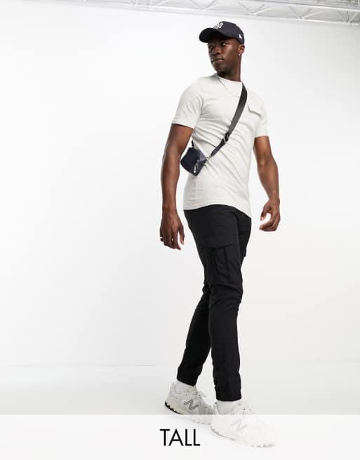 Brave Soul Tall – Funktions-Cargohose in Schwarz