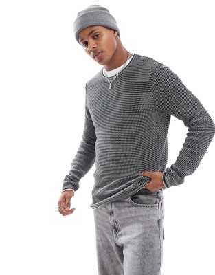 textured crew neck sweater in black & white