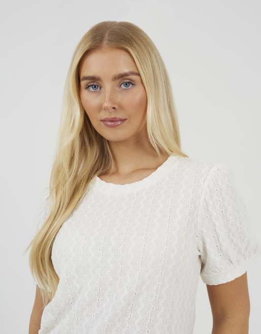 Brave Soul Textured jersey short sleeve t-shirt in cream, 3 of 4