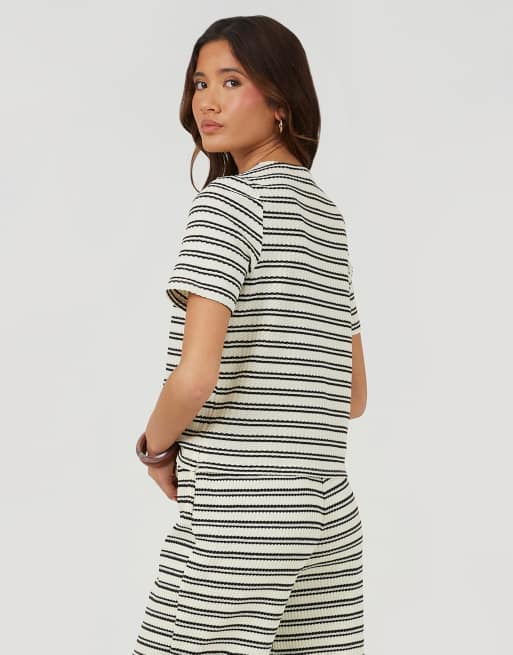 Brave Soul Textured jersey stripe short sleeve top in cream, 2 of 4