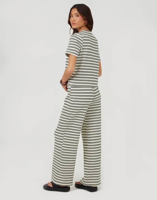 Brave Soul Textured jersey stripe straight leg trousers in cream, 2 of 4