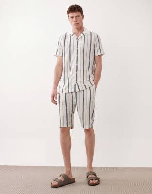 Brave Soul Textured Shorts Co-ord In White