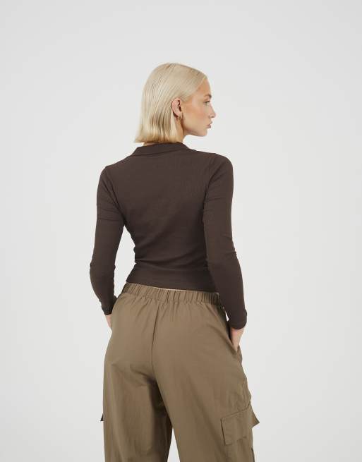 Brave Soul - Top color cioccolato a coste con scollo a V e colletto, 4 di 4