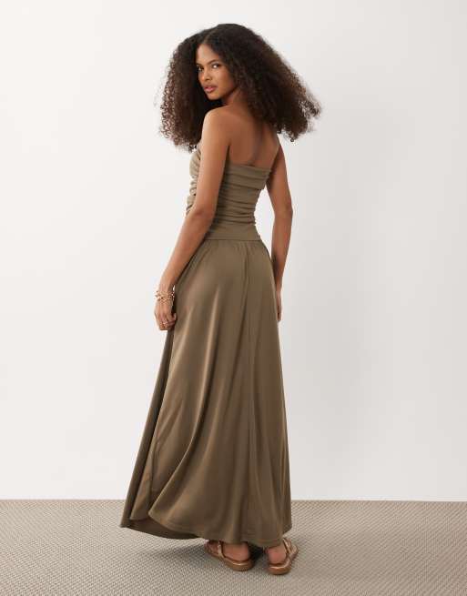 Brave Soul – Trägerloses Jersey-Maxikleid in Braun mit tiefer Taille, 4 von 4