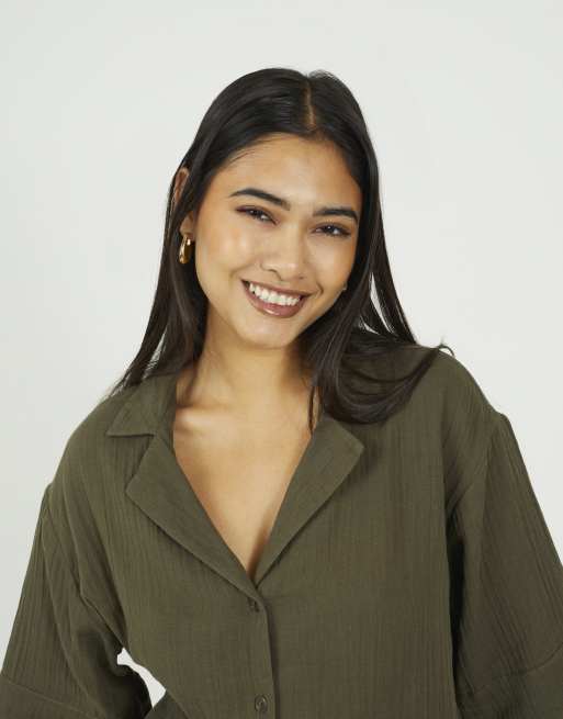 Brave Soul V-neck button through short sleeve shirt in khaki, 4 of 4