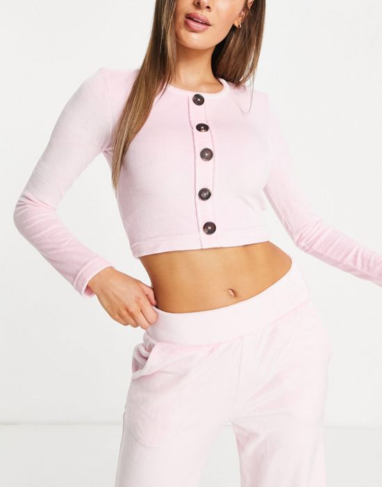 https://images.asos-media.com/products/brave-soul-viviam-velour-lounge-set-in-baby-pink/200832974-4?$n_550w$&wid=550&fit=constrain