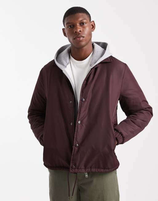 Brave Soul – Wattierte kurze Jacke in Burgunderrot mit Knopfleiste