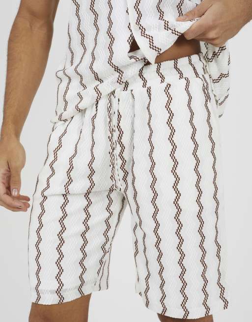 Brave Soul Wavy stripe drawstring shorts in off white, 4 of 4