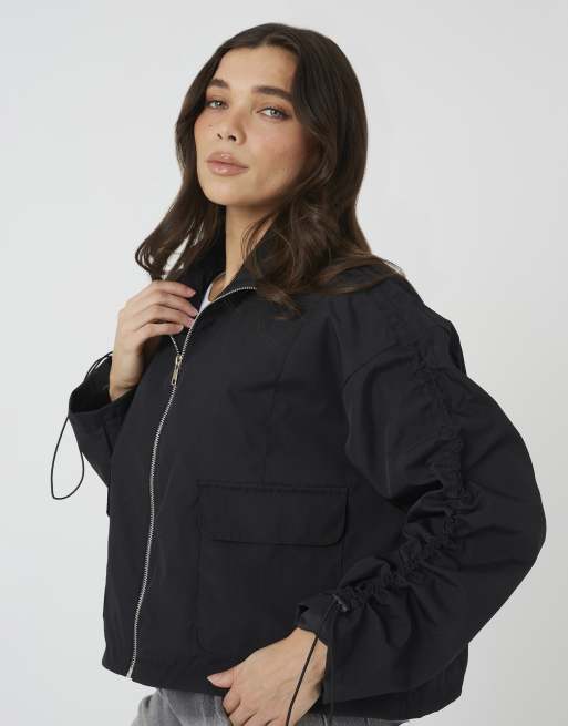 Brave Soul – Windjacke in Schwarz mit gerafften Ärmeln, 3 von 4