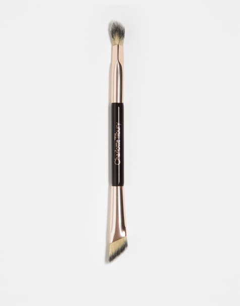 Brocha de maquillaje en ángulo Supernudes Shapewear de Charlotte Tilbury - view 1