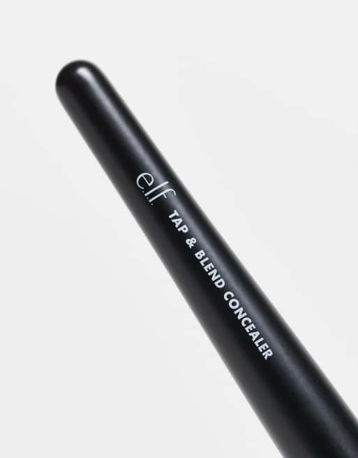 Brocha de maquillaje para corrector Tap & Blend de e.l.f., 4 de 4