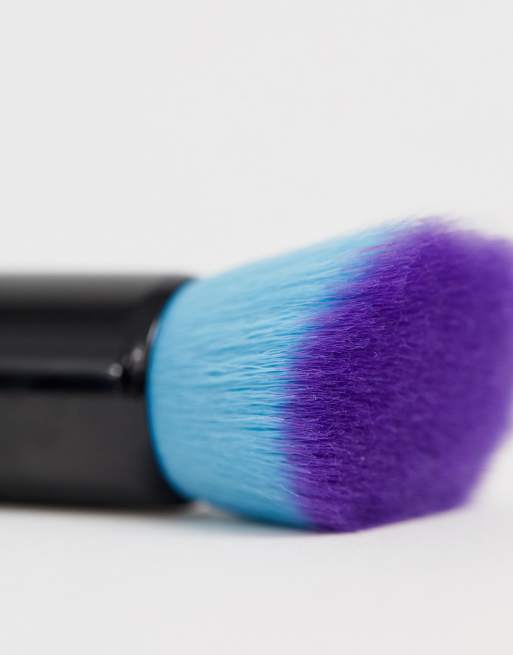 Brocha en ángulo para base de maquillaje de Spectrum, 2 de 4