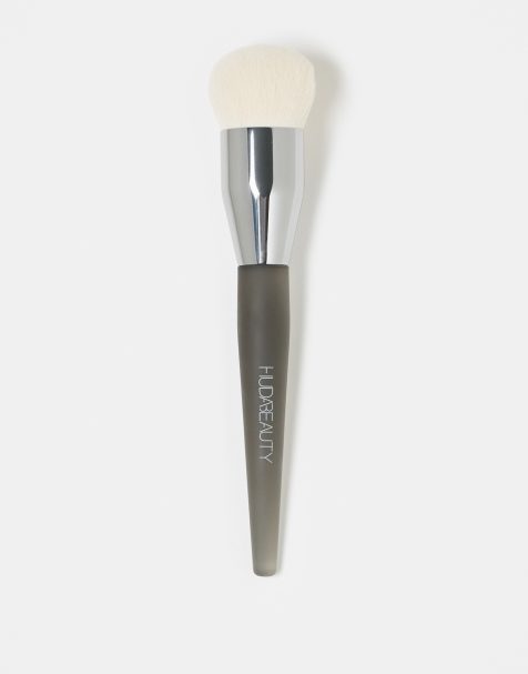 Brocha para base de maquillaje Easy Blur de Huda Beauty - view 1
