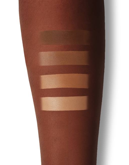 Bronceador Beautiful Skin Sun-Kissed Glow de Charlotte Tilbury: Tono Deep, 3 de 4