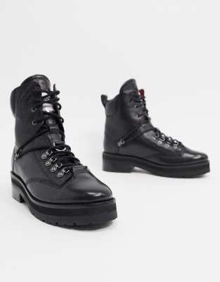 chaussures style randonnée