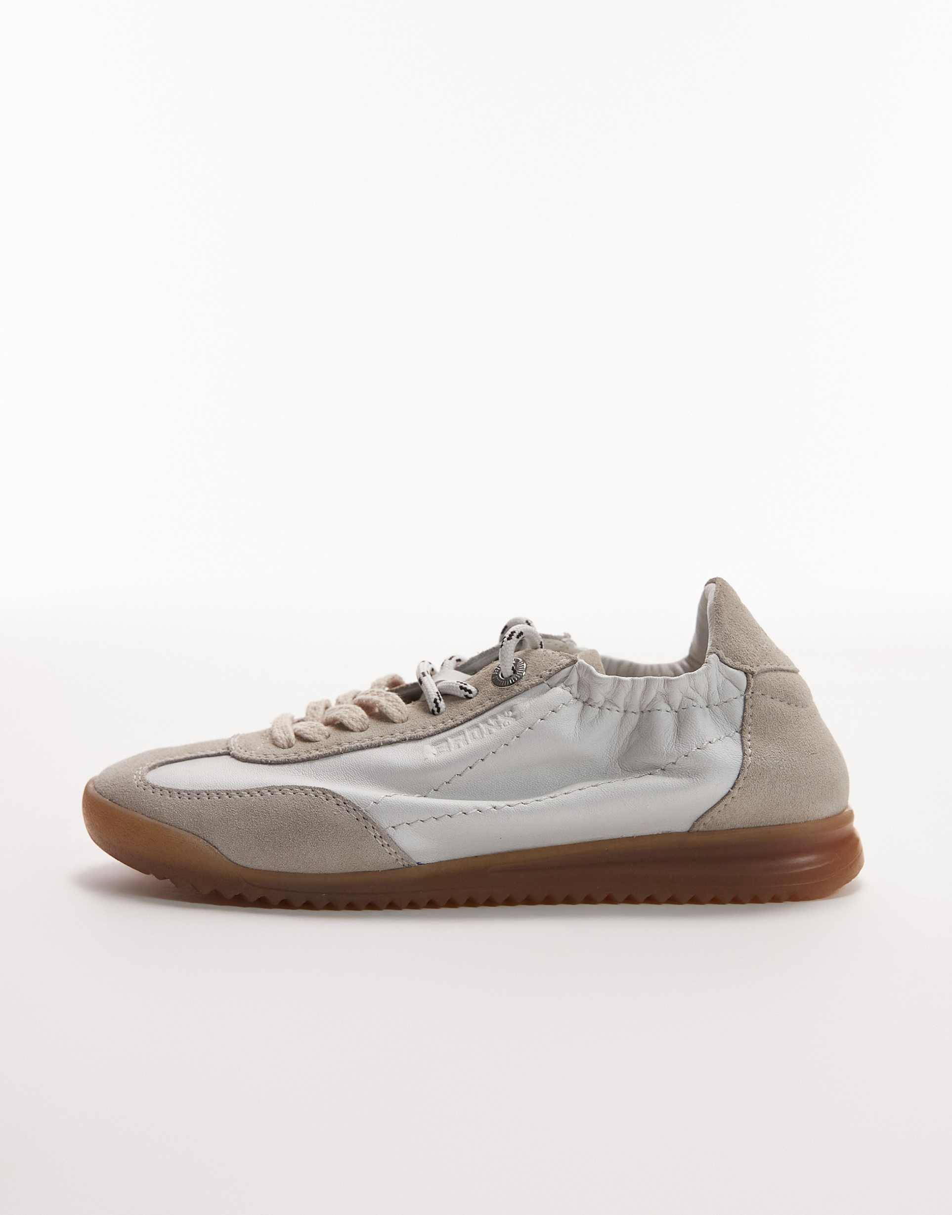 bronx cli-oo lace-up gum sole leather sneakers in off-white